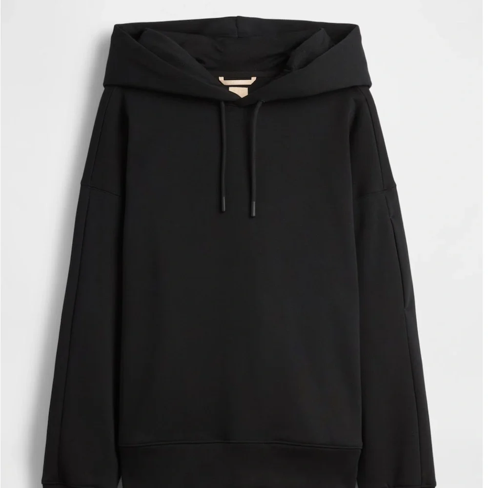 Gap x Beis Heavyweight Travel Hoodie
Black small NWT - Picture 6 of 10